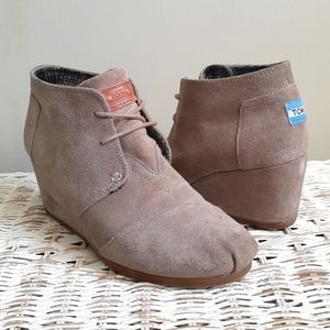 Toms Desert Tan Suede Wedges